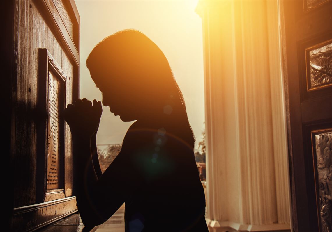 woman praying